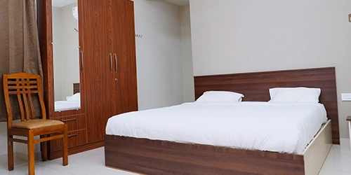 triple occupancy room